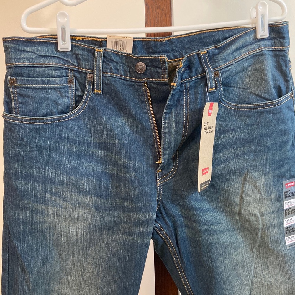 NWT Levi’s 559 Relaxed Straight jeans 33x30 dark wash